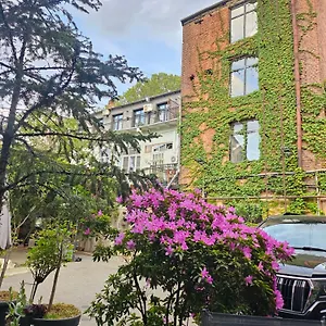 아파트 Old Apartments1, 트빌리시
